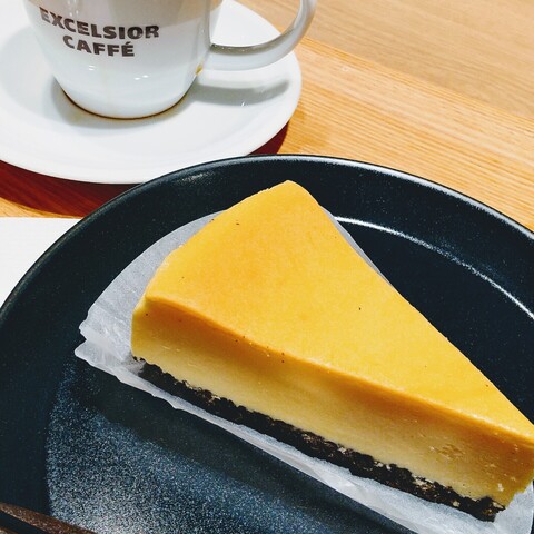 エクセルシオールカフェのニューヨークチーズケーキ（440kcal）